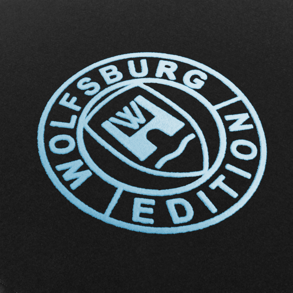und das Logo ist in hellblau.